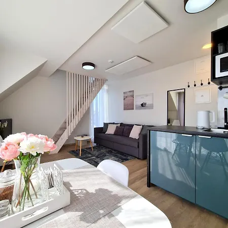 アパート Ladies Group Vaivorykstes Apartamentai 9c7 パランガ