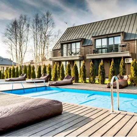 Ladies Group Vaivorykstes Apartamentai 9c7 アパート