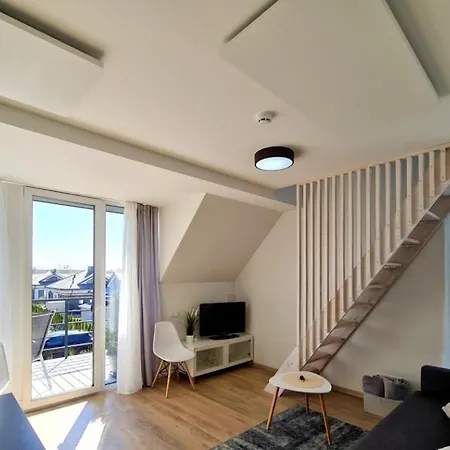 Ladies Group Vaivorykstes Apartamentai 9c7 *