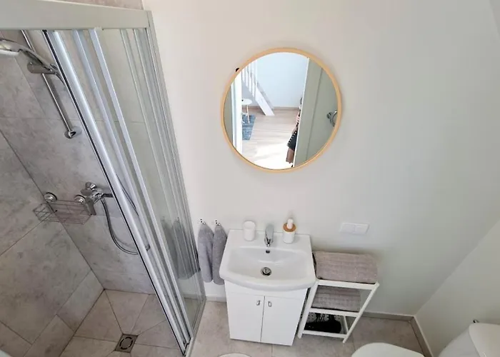 Ladies Group Vaivorykstes Apartamentai 9c7 דירה *